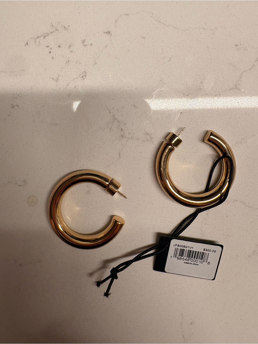 1" Samira Mini Hoops
YELLOW GOLD